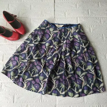 [ LAURA ASHLEY ] [ 로라 애슐리 ] 꽃무늬 플레어 스커트