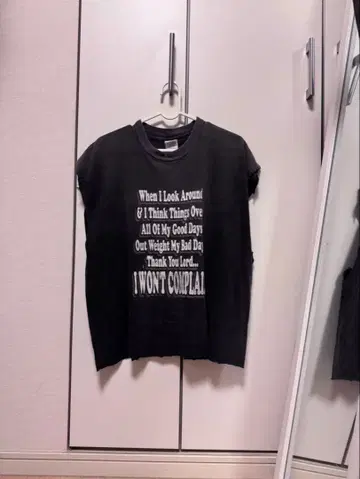 메시지 프린트 블랙 반팔 T셔츠