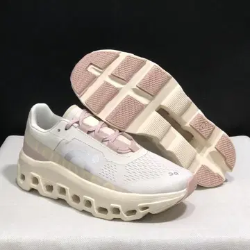 On 온 Cloudmonster 러닝화 스니커즈 24cm
