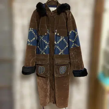 브라운 후드 부착 롱 코트