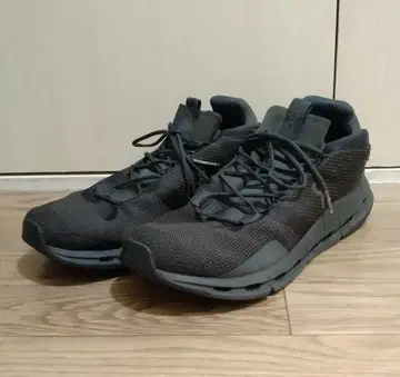 On Cloudnova 2 스니커즈 올 블랙 28cm UK9.5