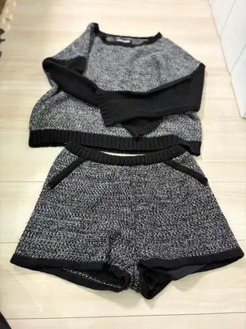 CECIL McBEE 세실 맥비 니트 셋업