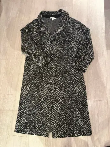 바나나리퍼블릭 울 아우터 일본 사이즈 M 미착용 새상품급