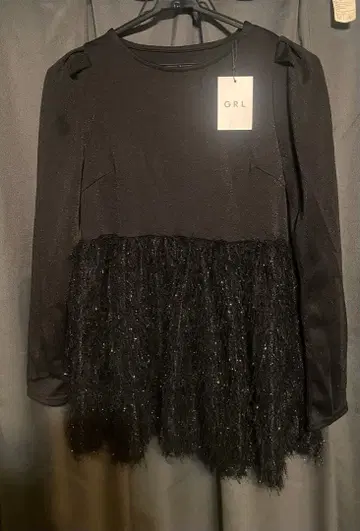 G.R.L. 블랙 긴팔 상의 F 사이즈