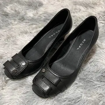 새상품급 REGAL 블랙 가죽 버클 펌프스 22.5cm