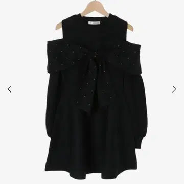 MAJESTIC LEGON 비쥬 리본 니트 미니 원피스 블랙