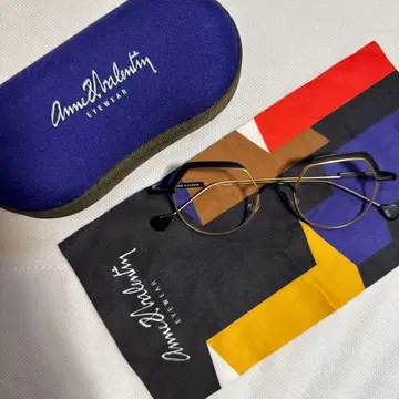 ANNE & VALENTIN CAPELLA 안경