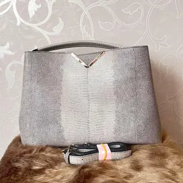 그레이 x 화이트 천연 가죽 핸드백