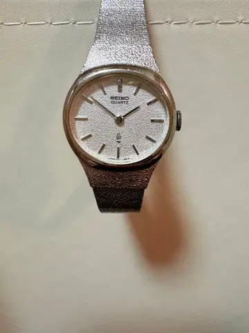 SEIKO 쿼츠 손목시계 실버