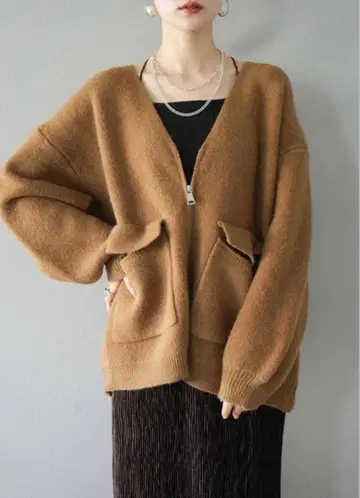 [뤼미에] 빅 포켓 집업 가디건 + 벨로아 플리츠 스커트 세트