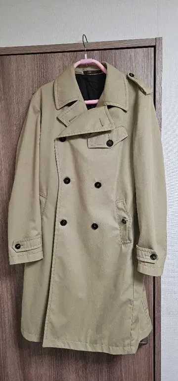 TAGLIATORE 베이지 트렌치코트