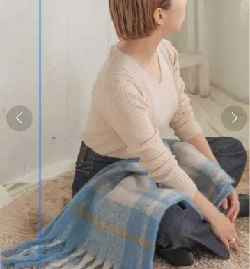 쫀쫀 리브 V넥 니트