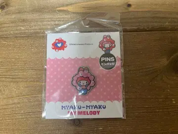 헬로키티 마이멜로디 핀 배지 2개 세트 만박