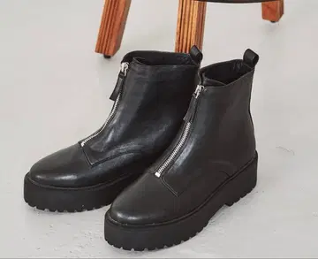 오리엔탈 트래픽 블랙 통굽 부츠