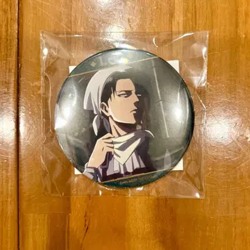 진격의 거인 기억으로의 진격 리바이 캔뱃지