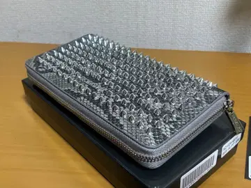 VANQUISH 스터드 장지갑 실버