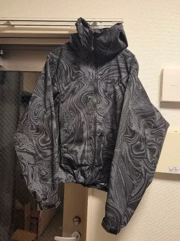 beams 25ss 프린트 집업 후디