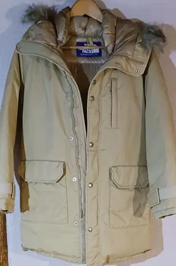 THE NORTH FACE 후드 부착 베이지 다운 자켓