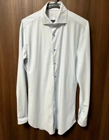 FABRIC TOKYO 라이트 블루 긴팔 셔츠