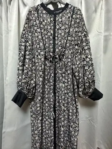 꽃무늬 슬리브 원피스