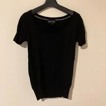 엠포리오 아르마니 반팔 니트 블랙