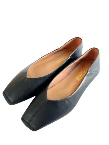 새상품급 GEMMA LINN 스퀘어토 플랫 펌프스 블랙 22.5