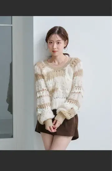 카스타네 베이지 계열 스트라이프 니트 스웨터 S 사이즈