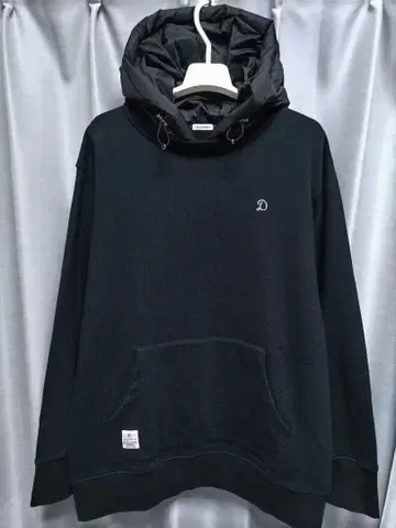 새상품급 드레스테리아 다운 후드 후드티 블랙