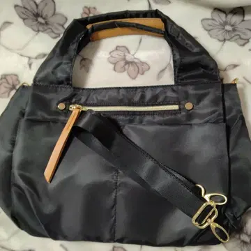 블랙 나일론 숄더백