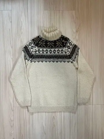 euro 터틀넥 니트 핸드메이드