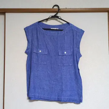 파란색 슬리브리스 셔츠