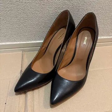 [ 새상품급 ] 피피시크 스틸레토 가죽 펌프스 하이힐 블랙 23