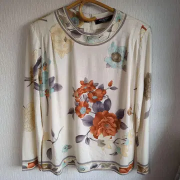 LEONARD 꽃무늬 긴팔 T셔츠 L 사이즈