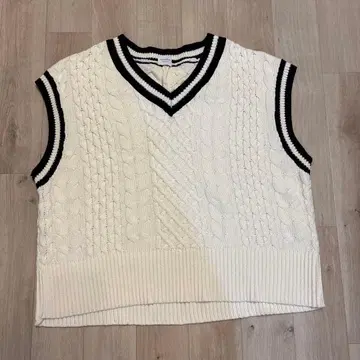 ROSEBUD 아이보리 케이블 니트 베스트 F