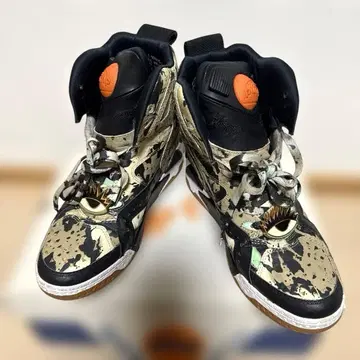 Reebok x Melody Ehasi 웨지 인힐 스니커즈