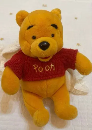 곰돌이 푸 봉제 인형 빨간색 니트