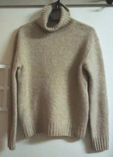 다나카 씨의 스웨터 C. Tocculi 코무기 S 사이즈