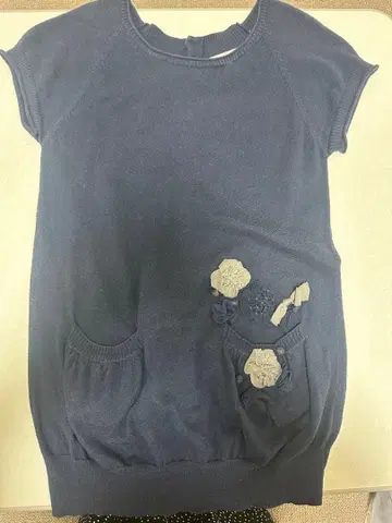 SUPER HAKKA 네이비 반팔 상의 꽃 장식