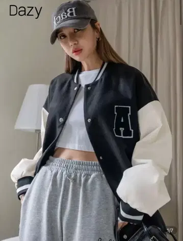 SHEIN 바시티 자켓 블랙 하자품