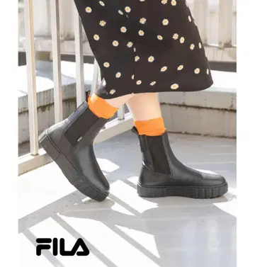 FILA 블랙 통굽 숏 부츠