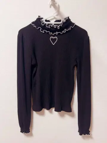 MARS 하트 컷아웃 골지 상의 블랙