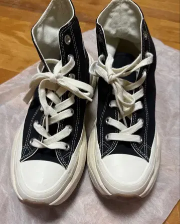 ALL STAR 블랙 통굽 하이컷 스니커즈