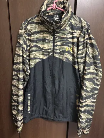 빅 사이즈 XL 언더아머 나일론 후드티 카모플라쥬 블랙 카모플라주