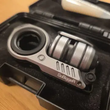 GoBiggeR Sinian Aluminum 실버 피젯 토이