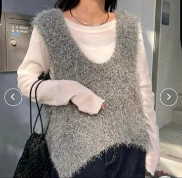 택 포함 새상품 CIAOPANIC TYPY 깊은 U넥 멜란지 페더 베스트