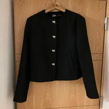 새상품급! ZARA 블랙 숏 자켓