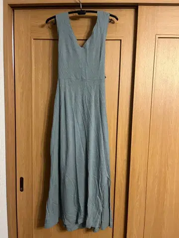 [클리닝 완료] FRAY I.D 슬리브리스 롱 원피스