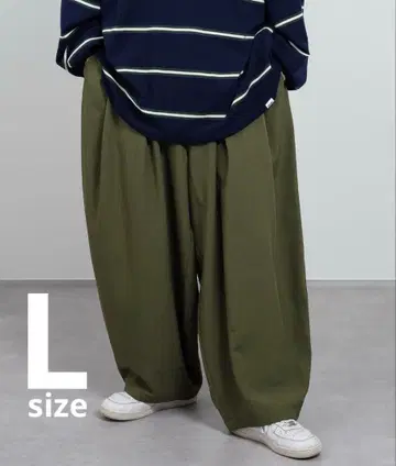 페르슈 와이드 팬츠 카키 새상품급