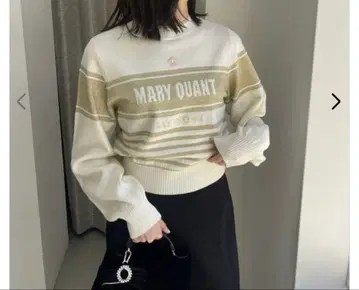 릴리 브라운 메리 퀀트 바리에 자카드 니트