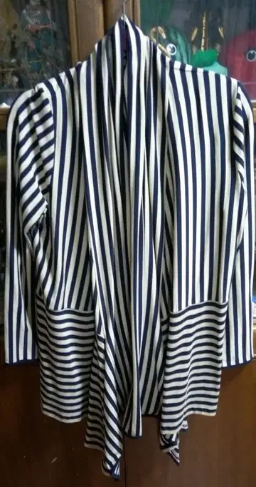 Viyella 스트라이프 긴팔 가디건